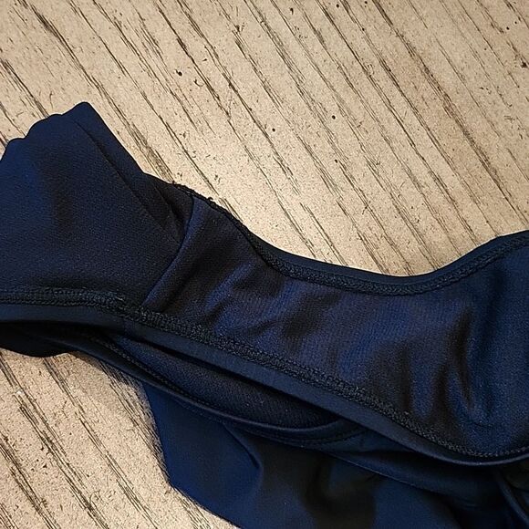 Black one piece swimsuit size S never worn only tried on brand new condition - Picture 10 of 11